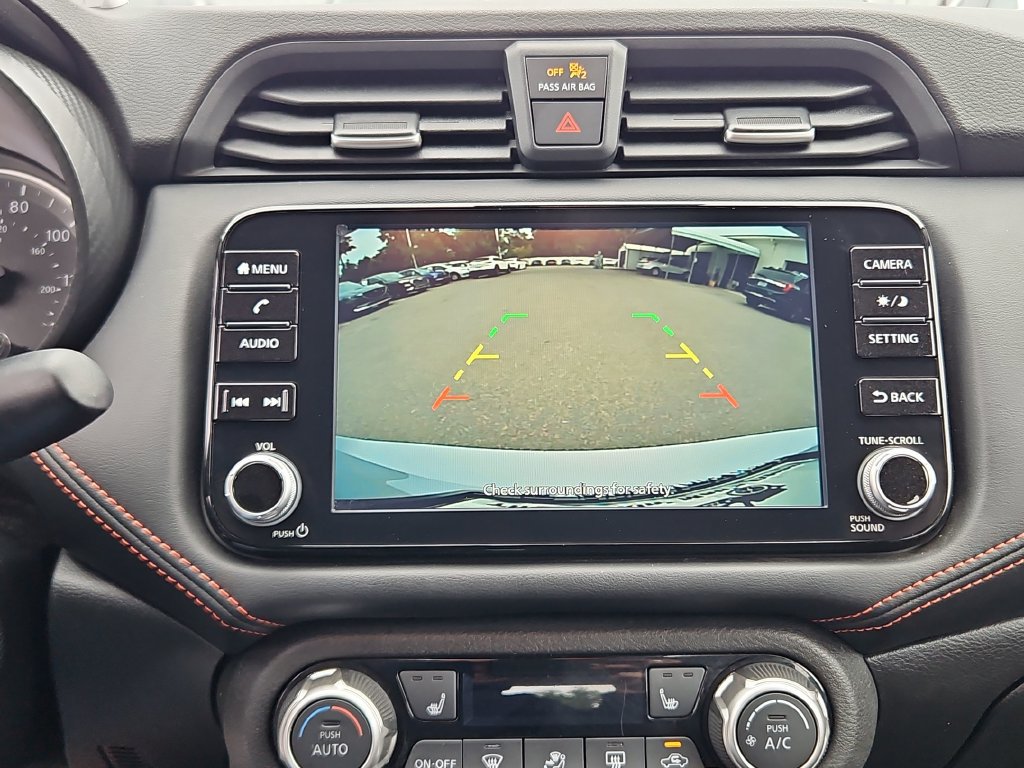 Used 2025 Nissan Versa SR FWD image 16