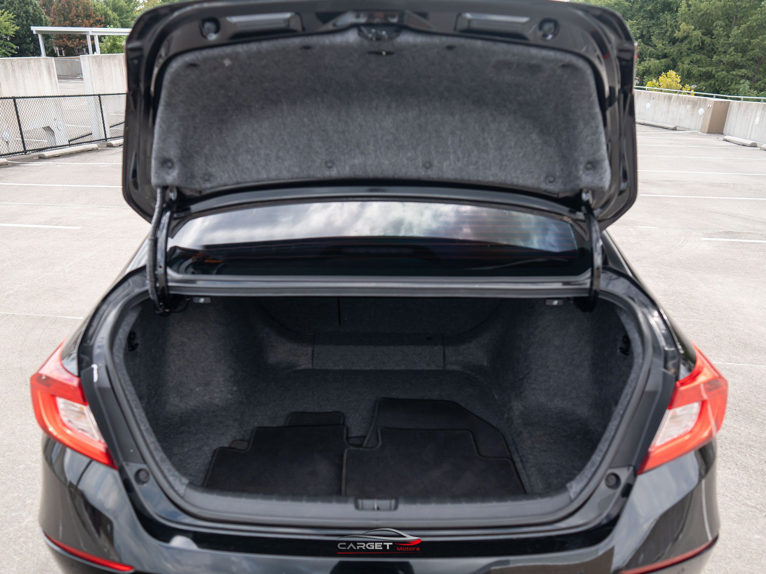 Used 2018 Honda Accord Touring image 48