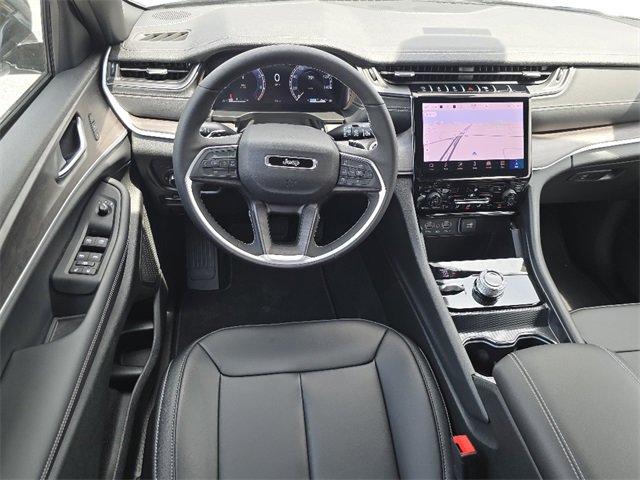 New 2025 Jeep Grand Cherokee L Limited w/ Trailer Tow Package image 6