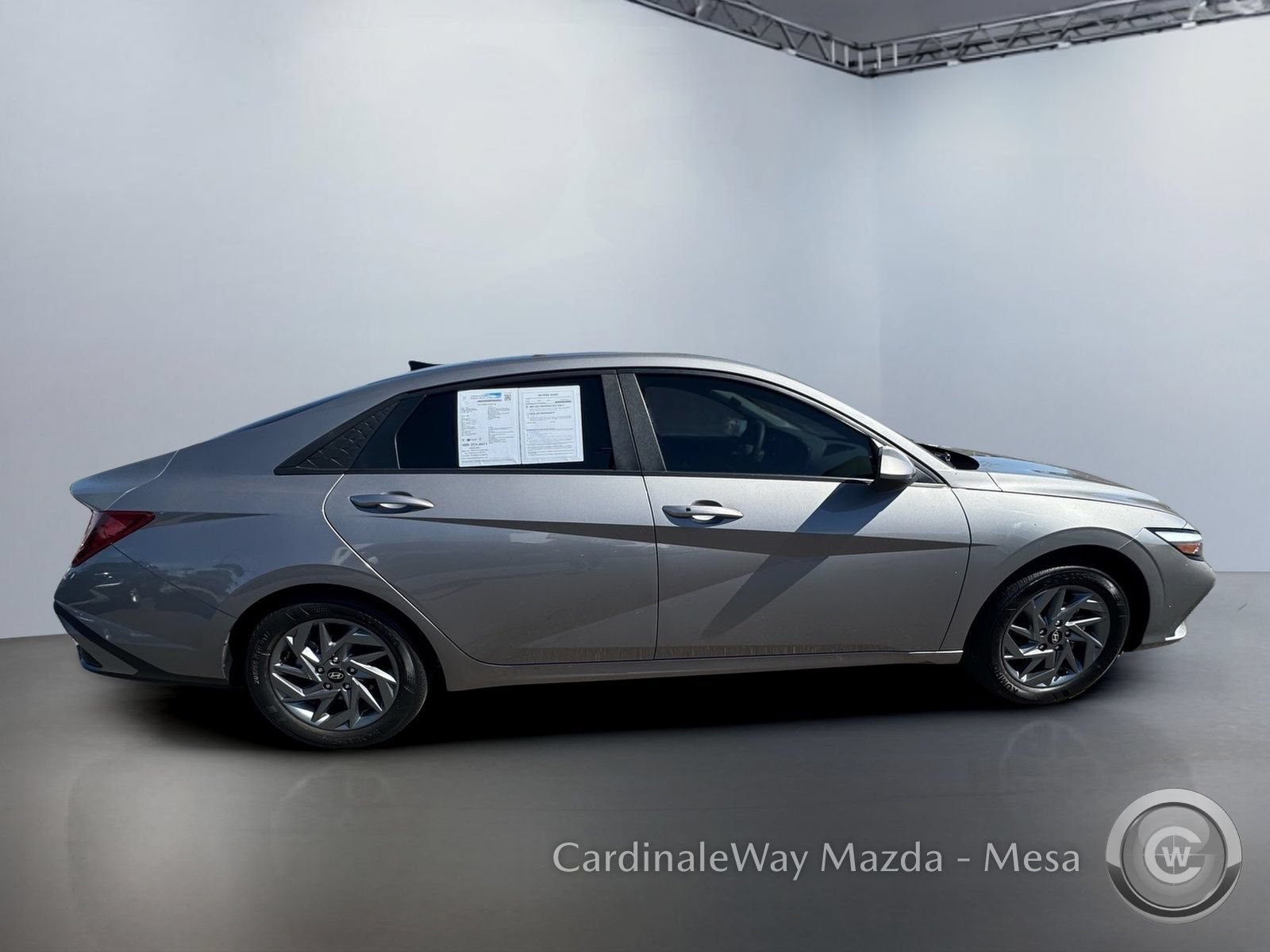 Used 2024 Hyundai Elantra SEL FWD image 3