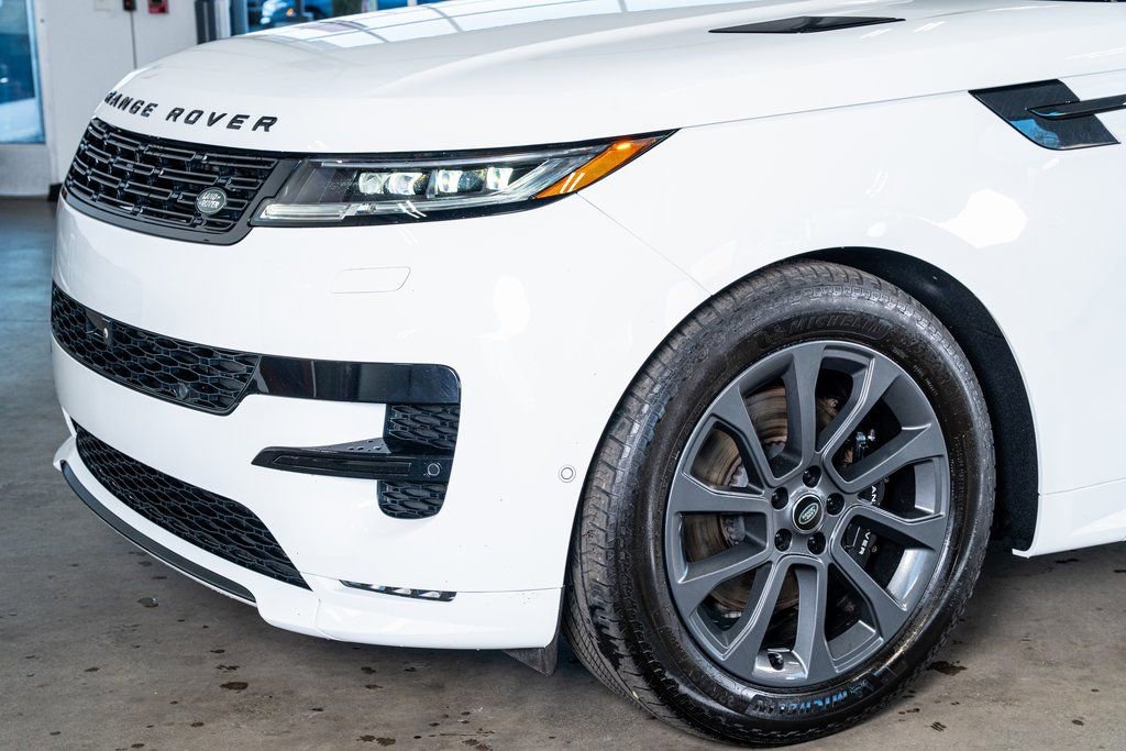 Used 2024 Land Rover Range Rover Sport Dynamic SE image 12
