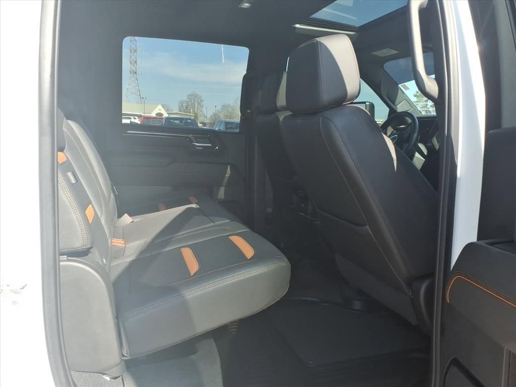 Used 2024 GMC Sierra 2500 AT4 w/ AT4 Premium Plus Package image 14