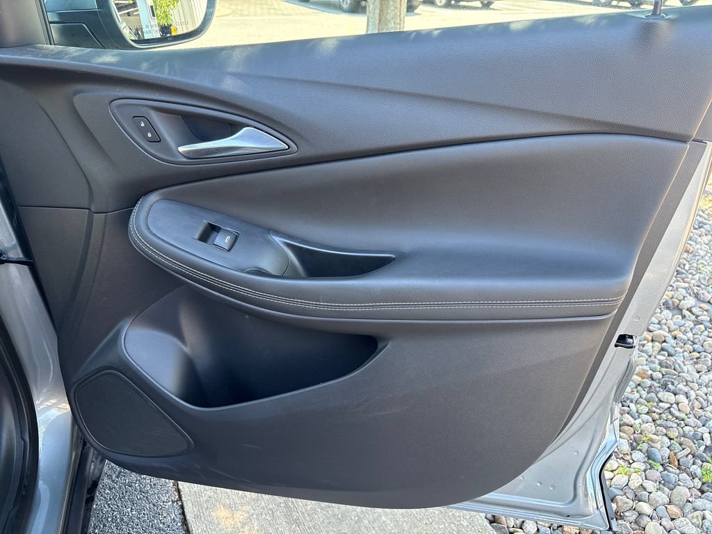 Certified 2026 Buick Encore GX Preferred FWD image 31
