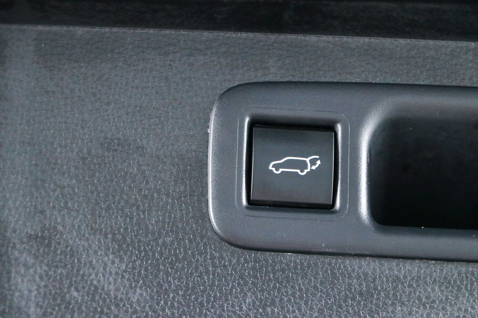 Used 2023 Toyota Highlander XLE AWD/4WD image 33