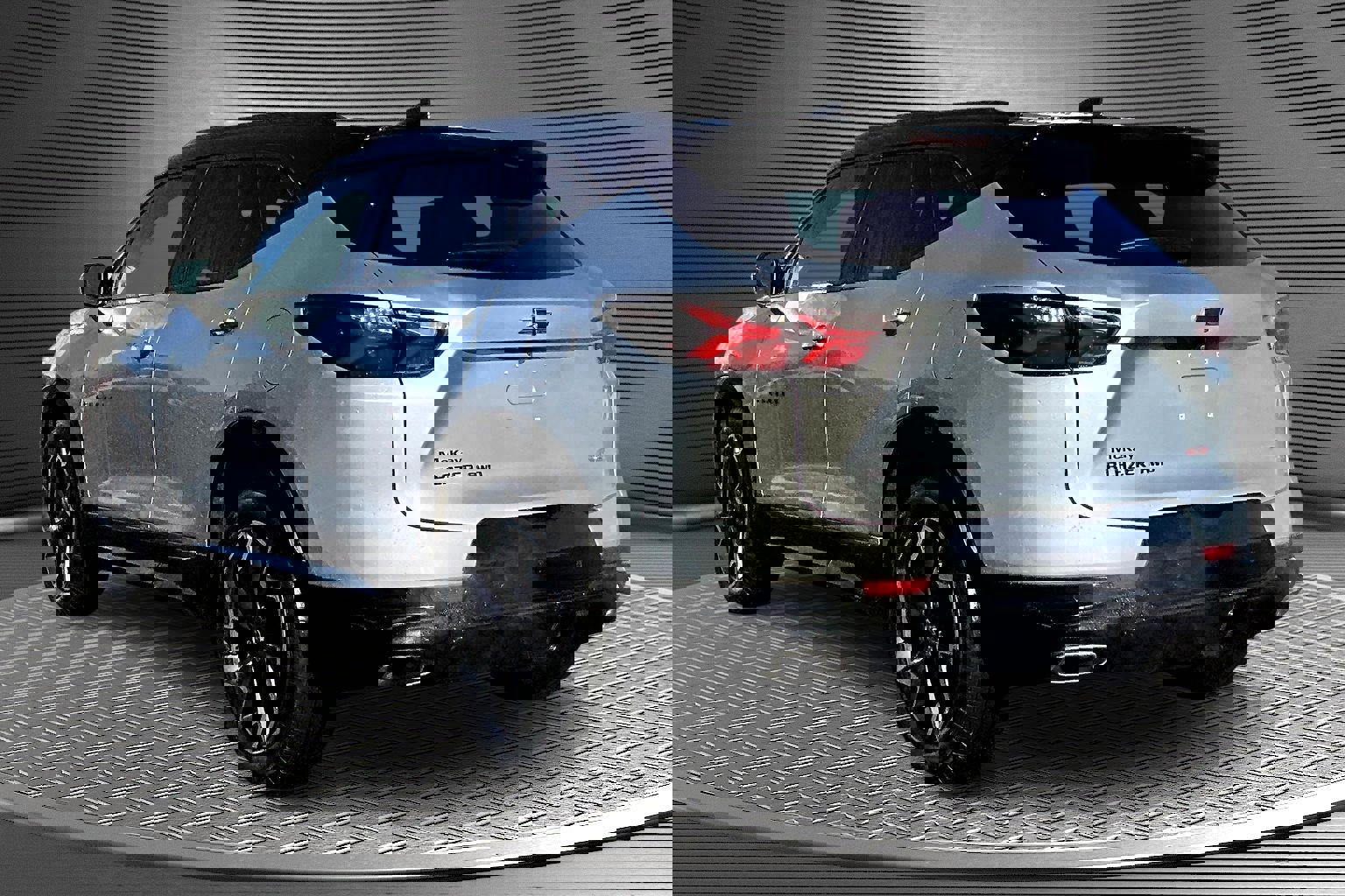 Used 2022 Chevrolet Blazer RS w/ Enhanced Convenience Package image 4