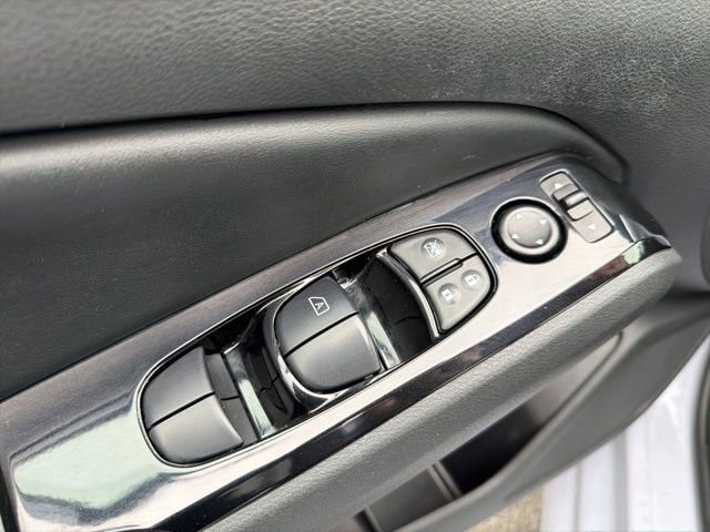 Used 2024 Nissan Altima 2.5 SR image 11