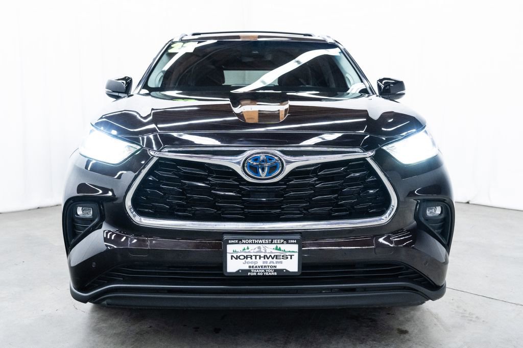 Used 2022 Toyota Highlander Limited image 2