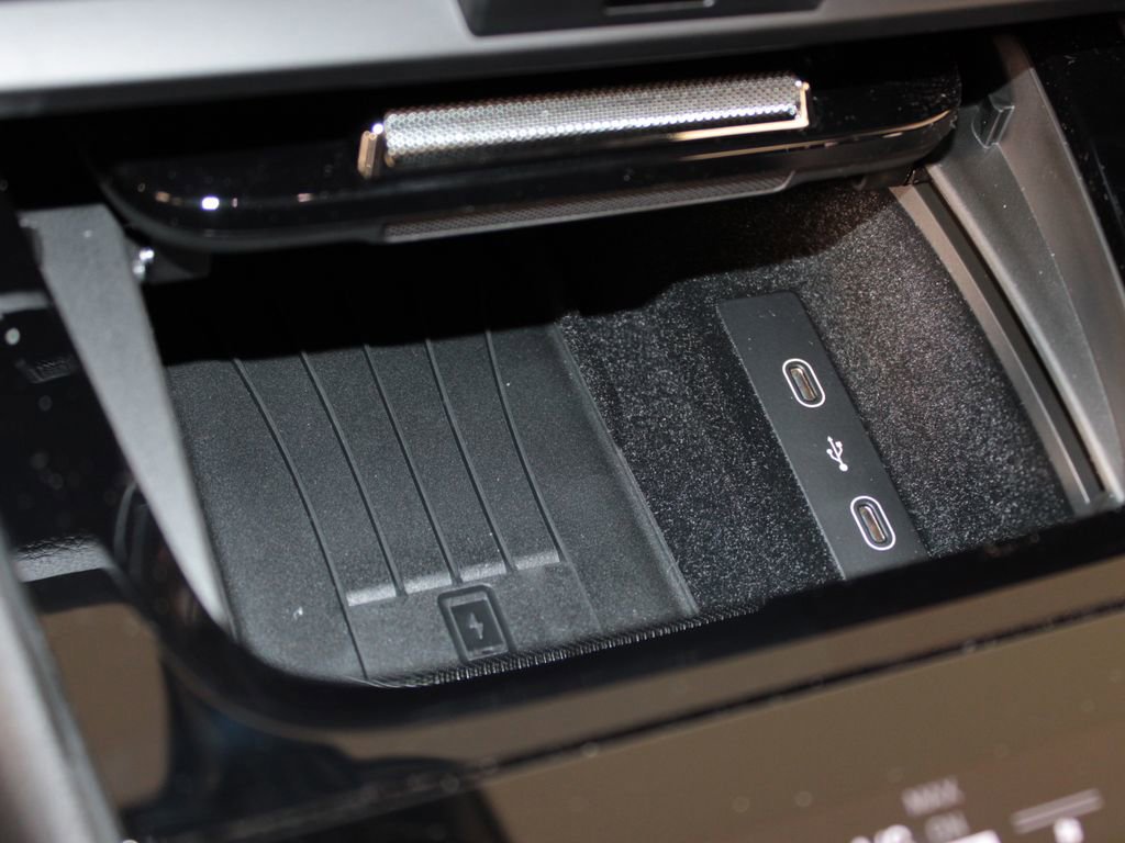 Used 2026 Porsche Cayenne Coupe image 29