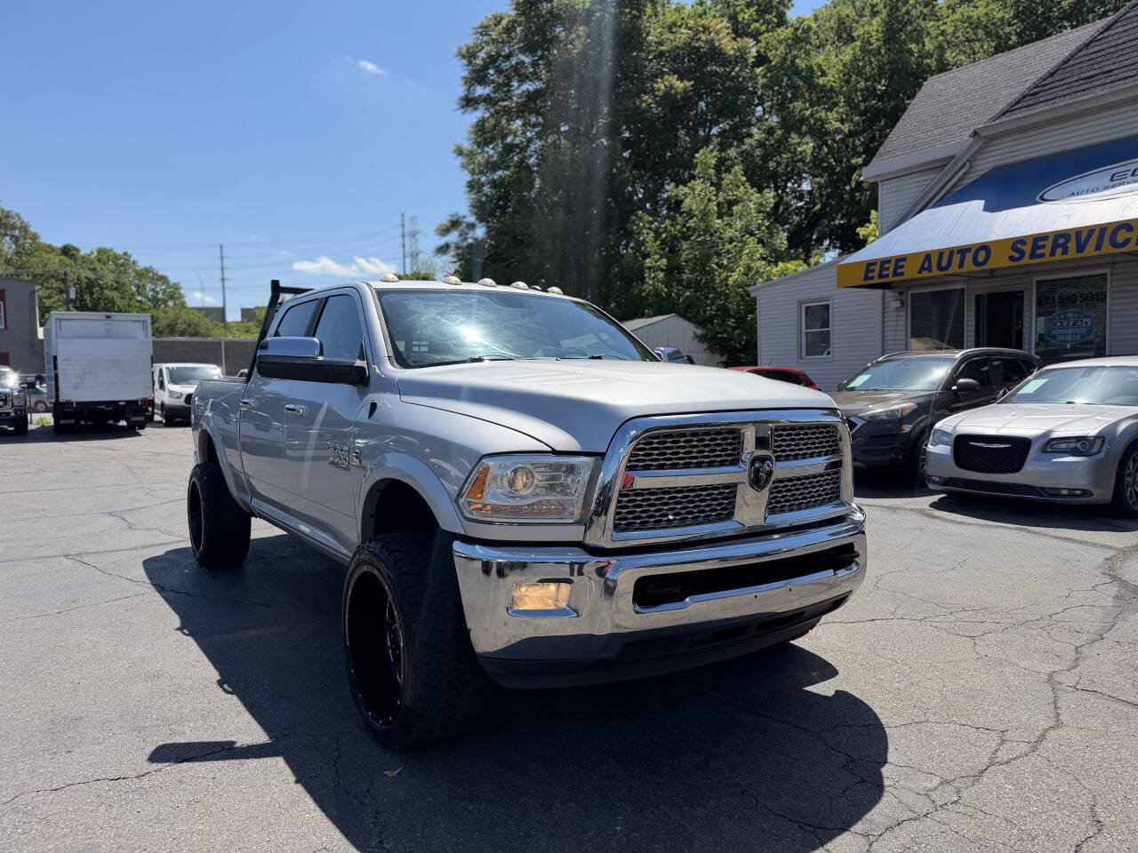 Used 2014 RAM 3500 Laramie AWD/4WD image 2