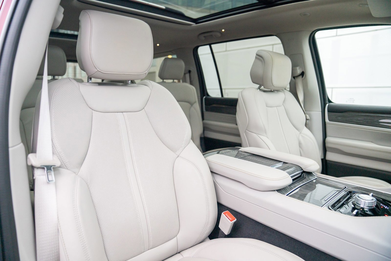 Used 2022 Jeep Wagoneer Series III w/ Premium Group I image 25