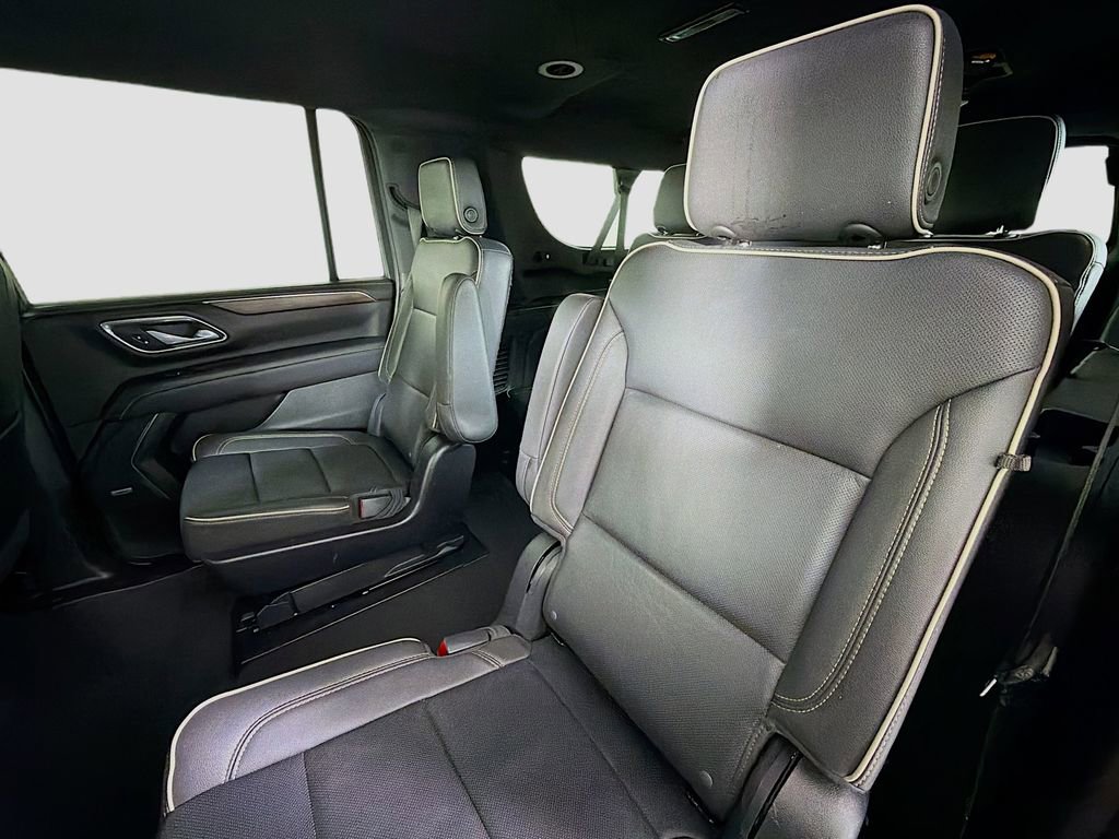 Used 2023 Chevrolet Suburban Premier RWD image 25
