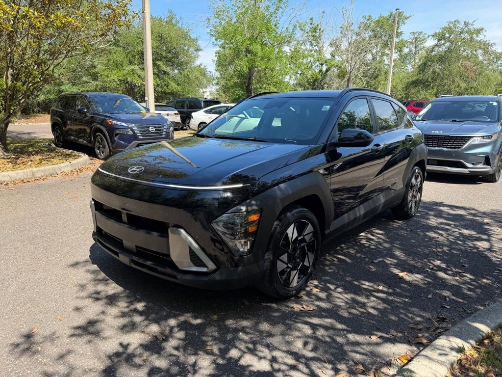 Used 2024 Hyundai Kona SEL w/ Convenience Package FWD image 3