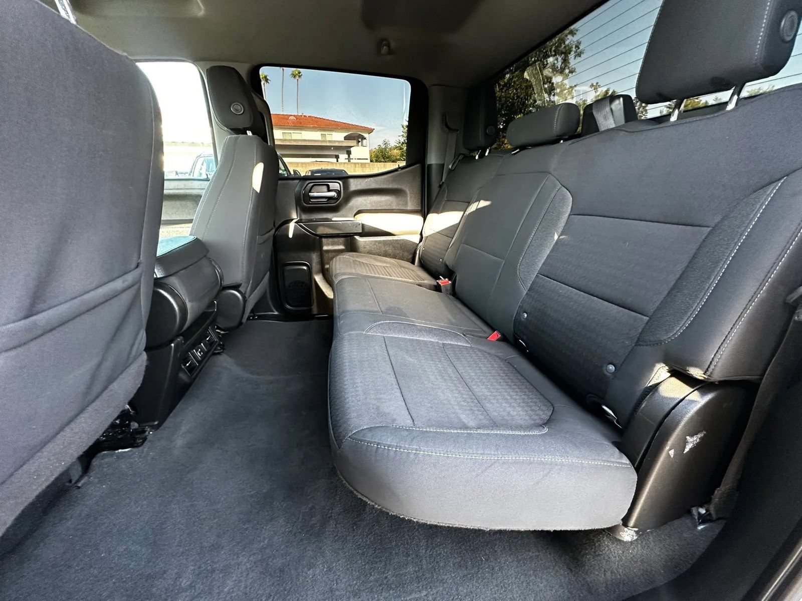 Used 2021 Chevrolet Silverado 1500 LT AWD/4WD image 30