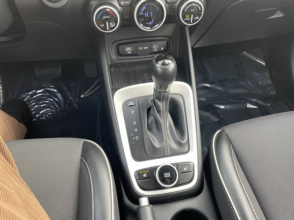 Used 2023 Hyundai Venue Limited w/ Cargo Package image 25