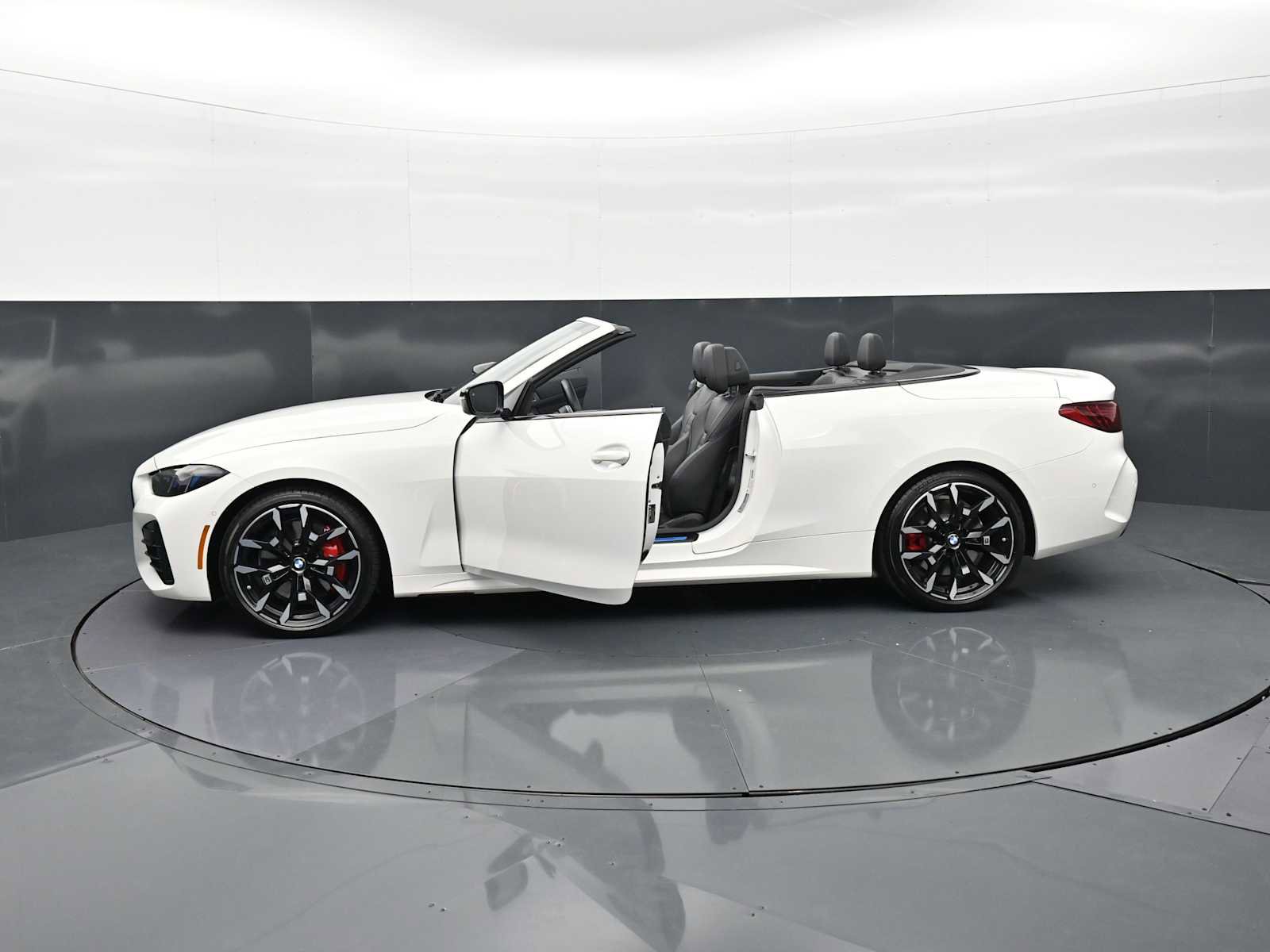 Used 2025 BMW 430i Convertible w/ M Sport Package RWD image 33