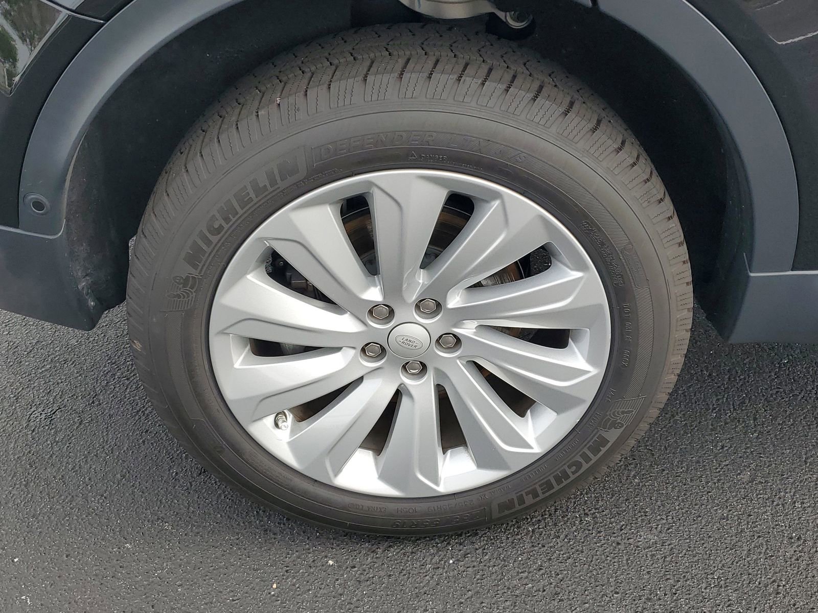 Used 2021 Land Rover Discovery Sport SE image 5