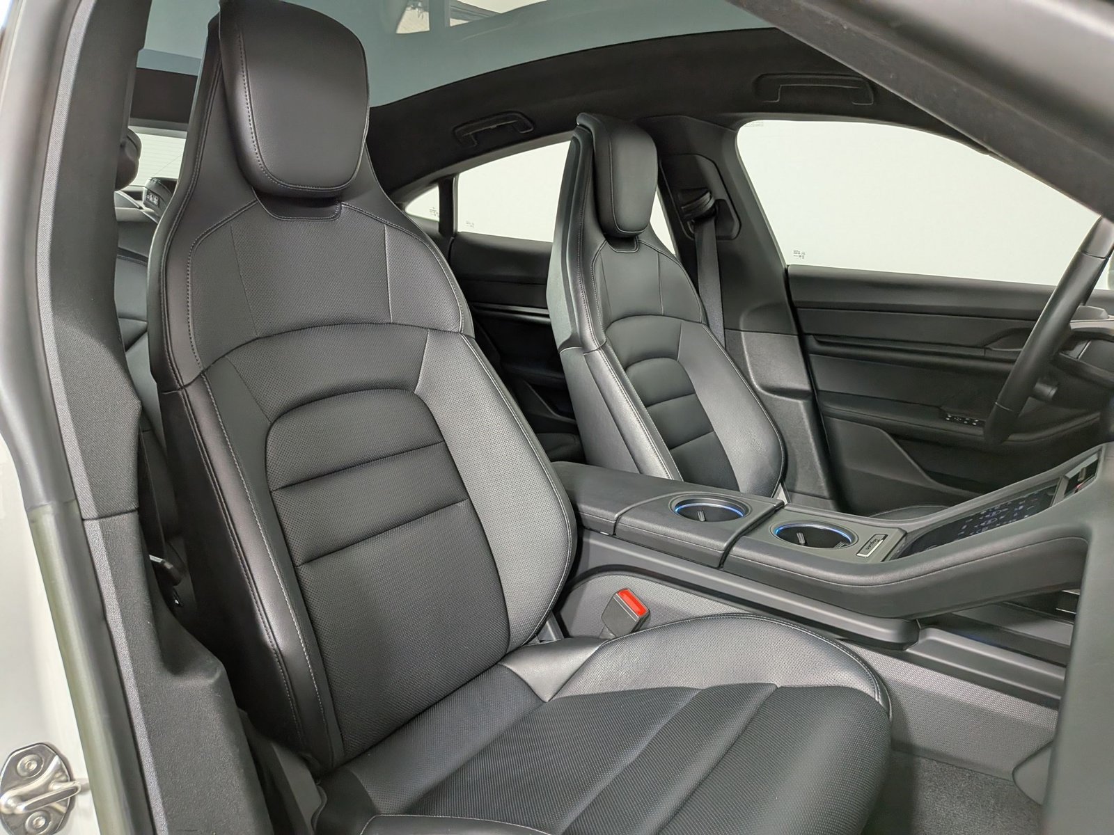 Certified 2023 Porsche Taycan 4S AWD/4WD image 24