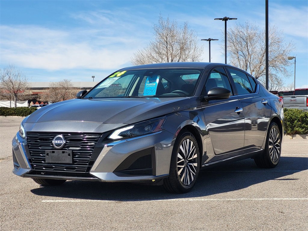 Used 2024 Nissan Altima 2.5 SV image 4