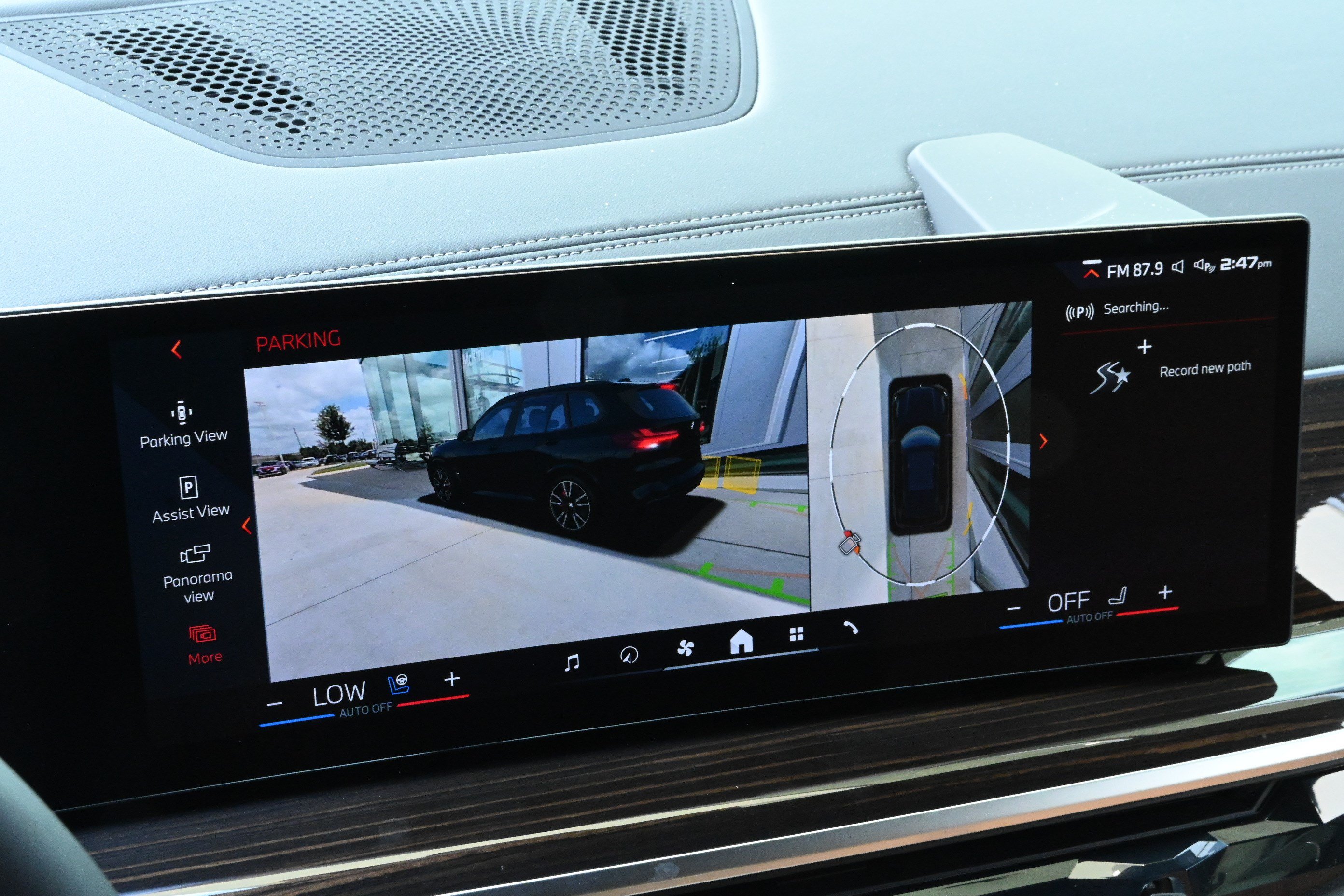 Certified 2025 BMW X5 M60i AWD/4WD image 30