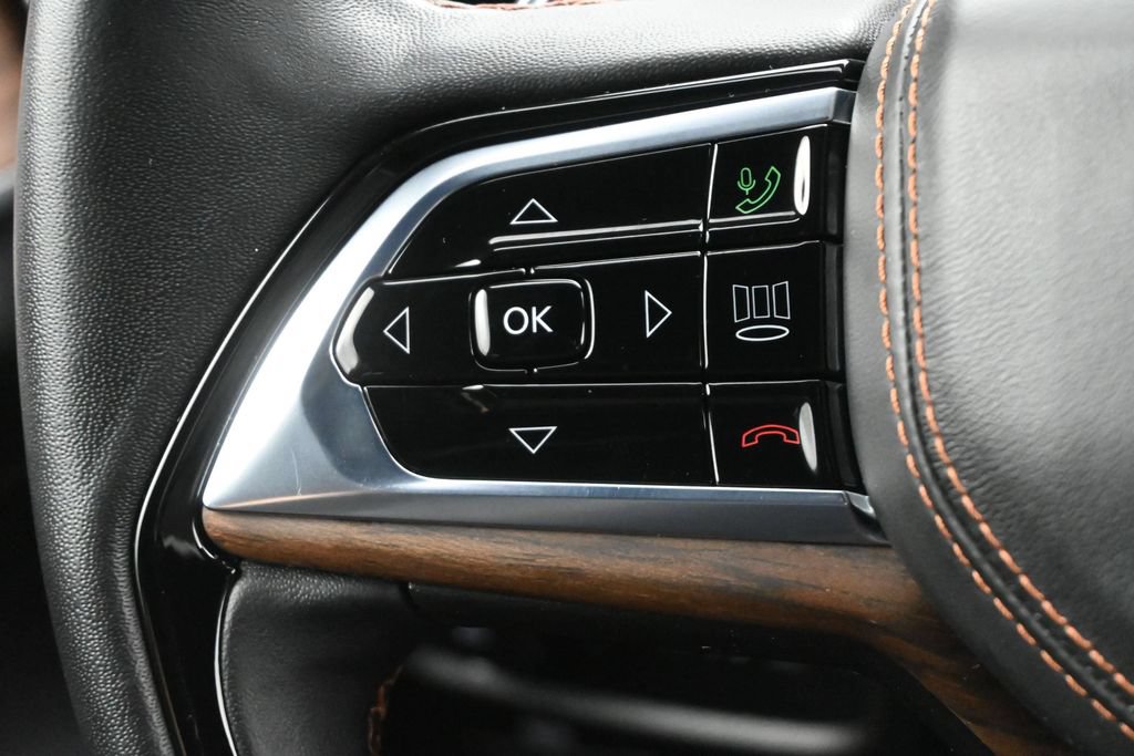 Used 2023 Jeep Grand Cherokee L Summit w/ High Altitude Package AWD/4WD image 8