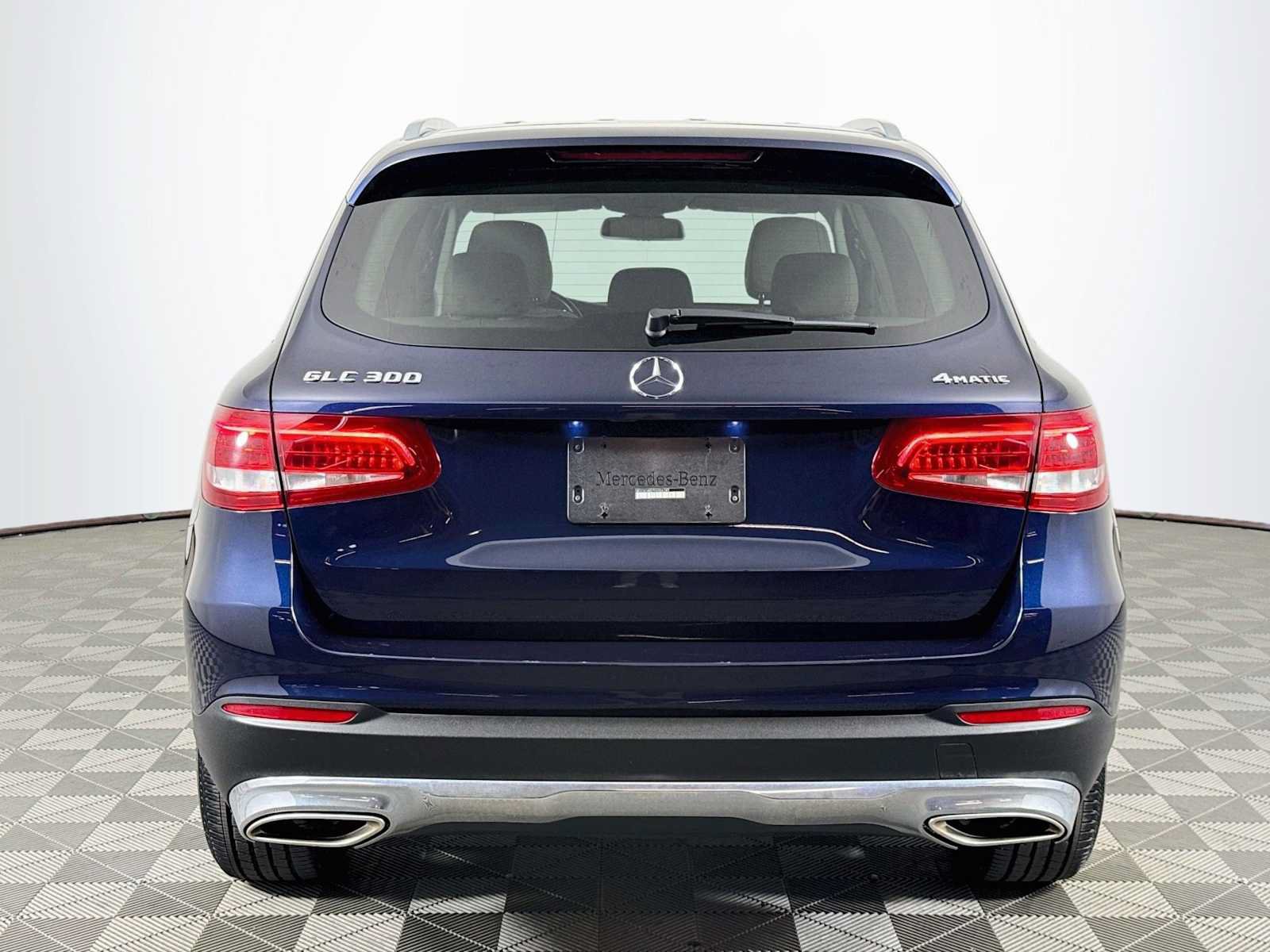 Used 2017 Mercedes-Benz GLC 300 4MATIC image 6