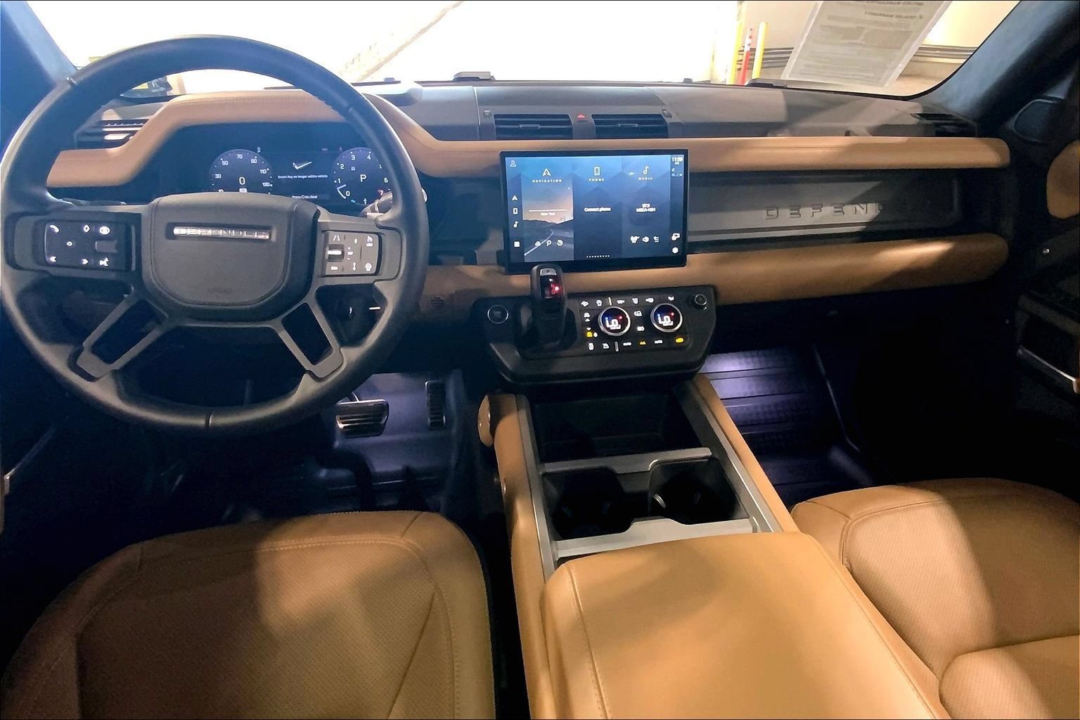 Certified 2025 Land Rover Defender 110 V8 AWD/4WD image 15