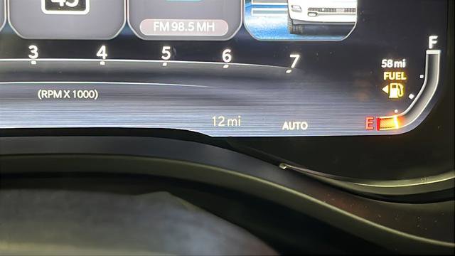 New 2026 RAM 1500 Laramie AWD/4WD image 10