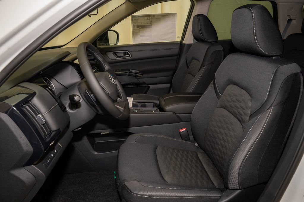 New 2026 Nissan Pathfinder SV image 13