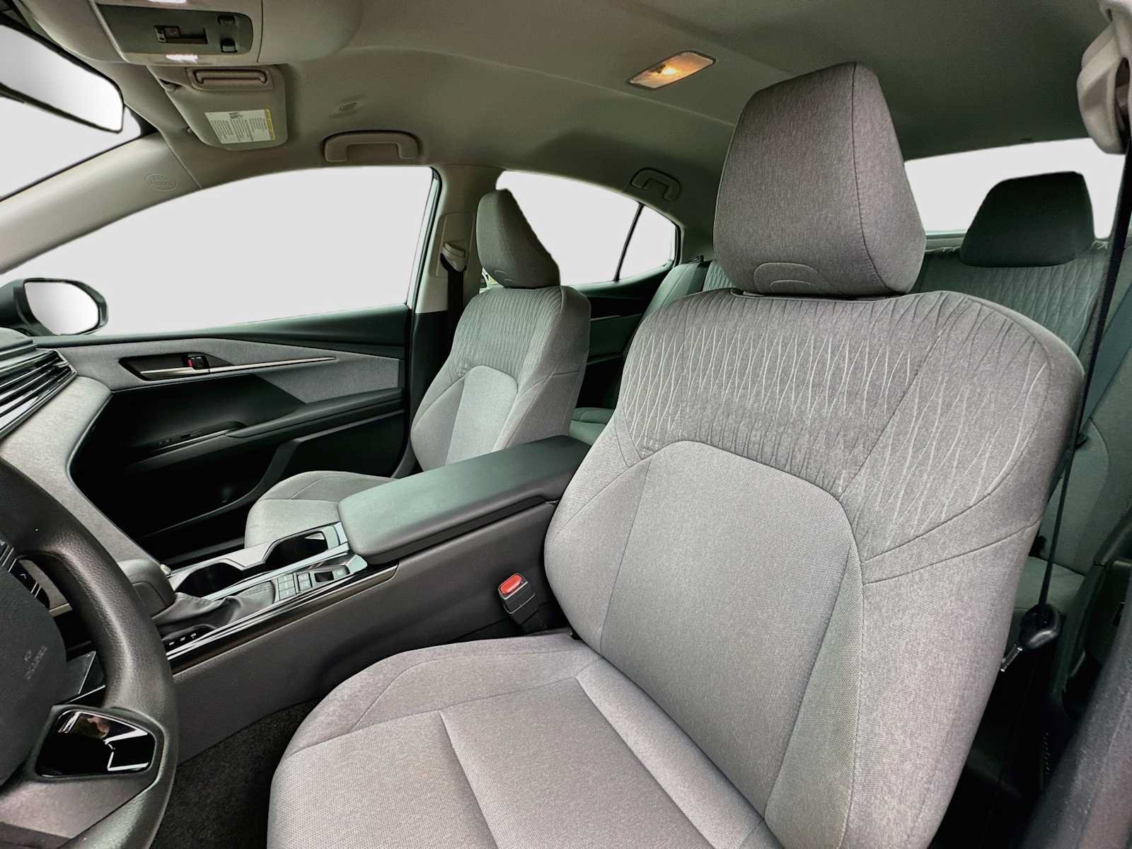 Used 2025 Toyota Camry LE w/ Convenience Package FWD image 20