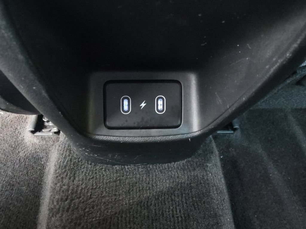 Used 2025 Hyundai Elantra Limited FWD image 36