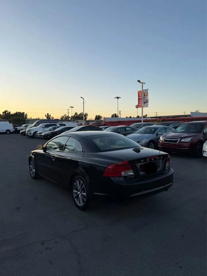 Used 2011 Volvo C70 T5 w/ Convenience Pkg image 8