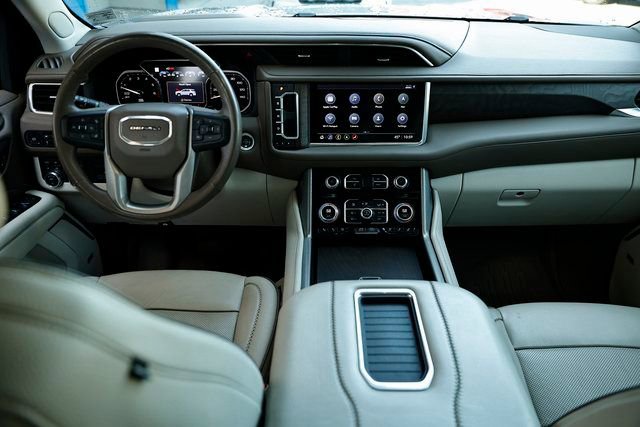 Used 2021 GMC Yukon XL Denali w/ Denali Ultimate Package image 31