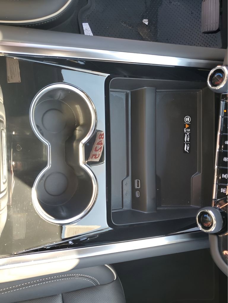 Used 2025 Chevrolet Tahoe Premier image 41