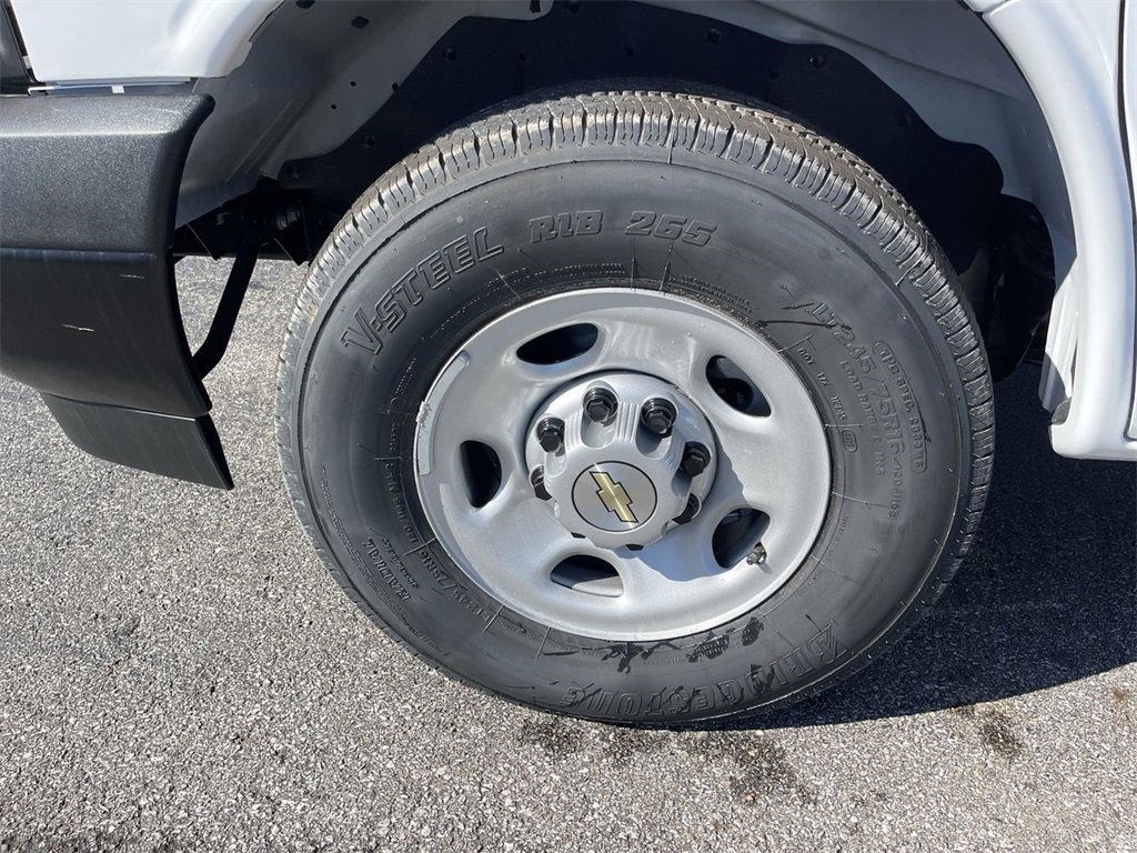 New 2025 Chevrolet Express 2500 w/ Driver Convenience Package image 5