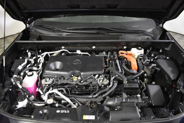 Used 2022 Toyota RAV4 SE w/ Weather & Moonroof Package AWD/4WD image 36