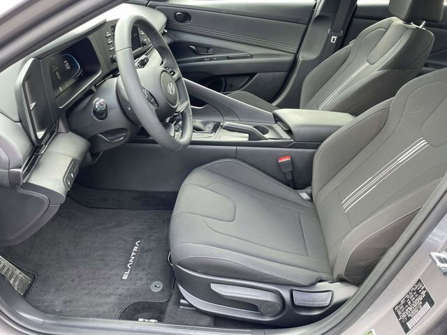 Used 2026 Hyundai Elantra Sport image 14