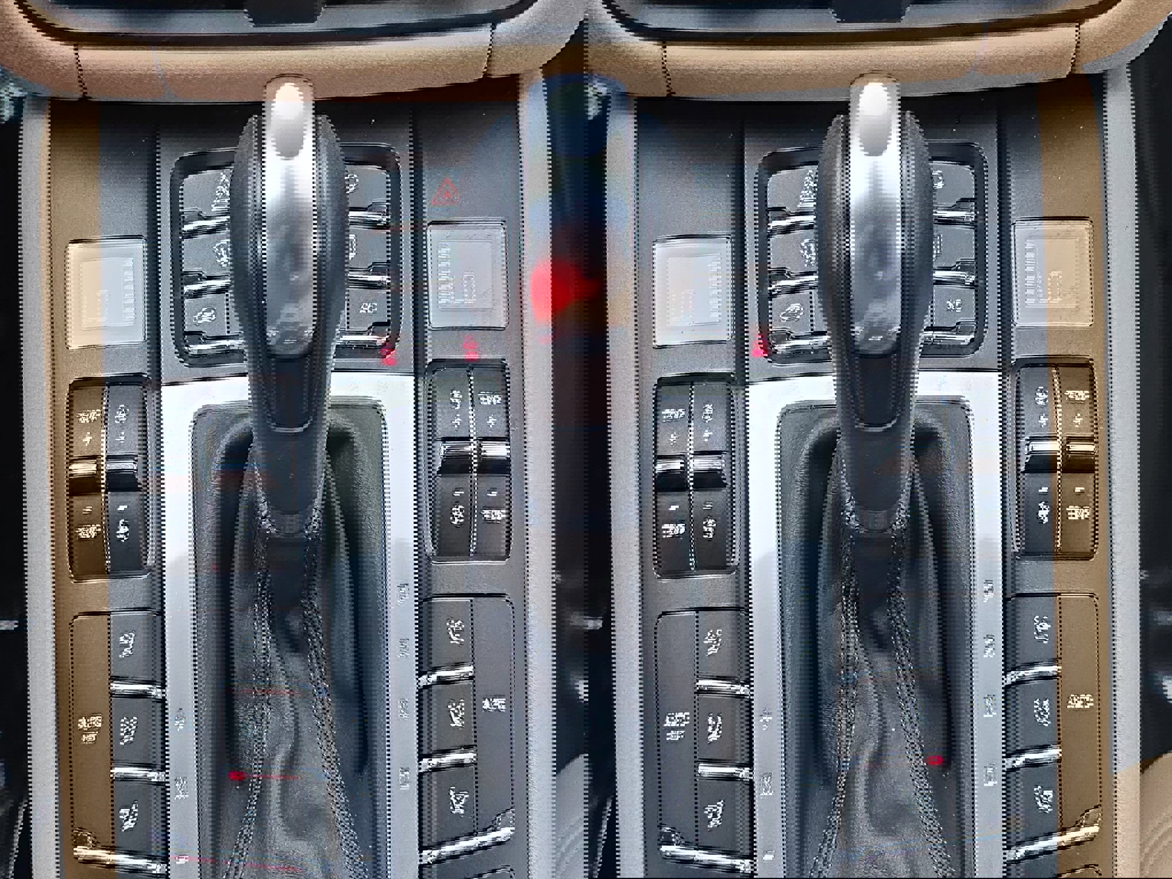 Used 2021 Porsche Macan Base image 24