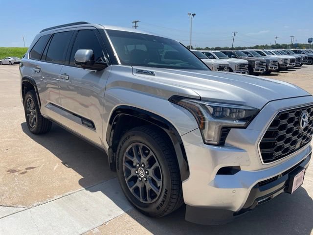 Used 2023 Toyota Sequoia Platinum AWD/4WD image 1