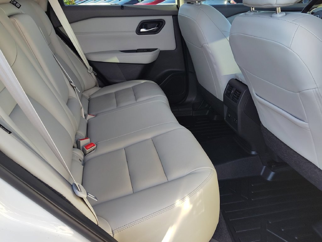 Used 2023 Nissan Rogue SL w/ SL Premium Package AWD/4WD image 24