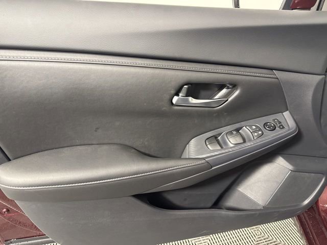 Used 2025 Nissan Sentra SV image 14