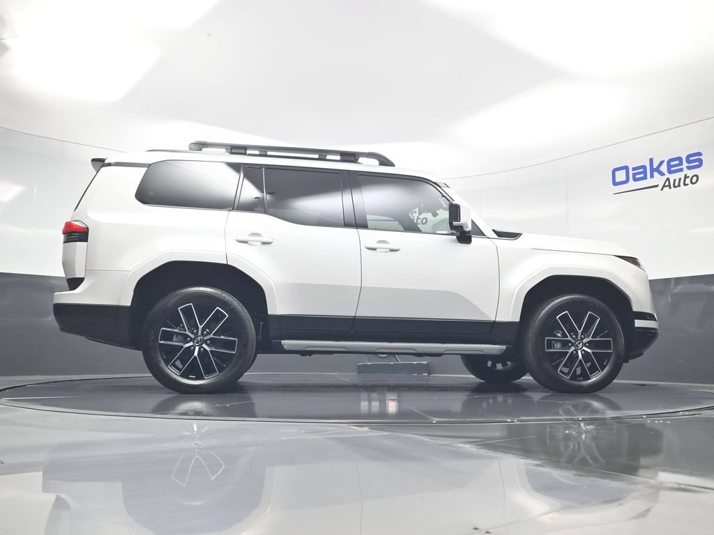 Used 2024 Lexus GX 550 w/ Accessory Package (31) AWD/4WD image 49