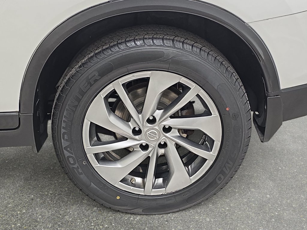 Used 2015 Nissan Rogue SL w/ SL Premium Package AWD/4WD image 33