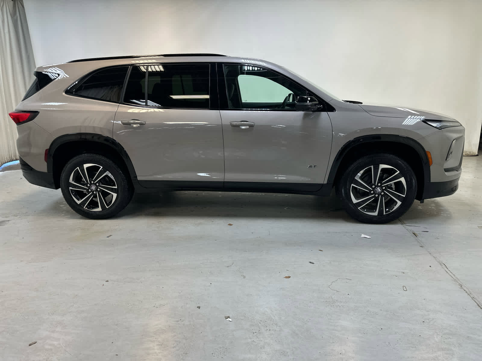 New 2026 Buick Enclave Sport Touring image 9