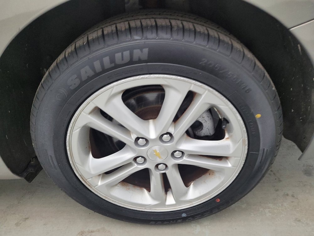 Used 2018 Chevrolet Cruze LT FWD image 31