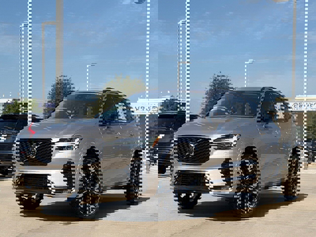 New 2026 Volvo XC60 B5 Ultra w/ Protection Package Premier image 2