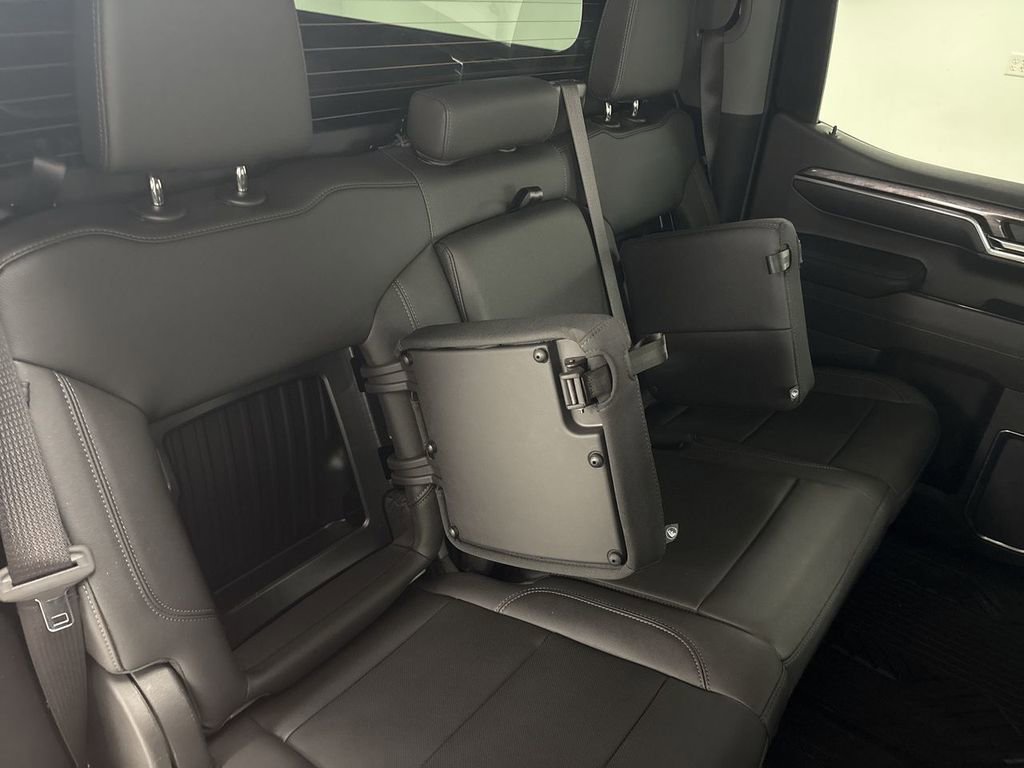 Used 2024 Chevrolet Silverado 1500 LTZ image 28