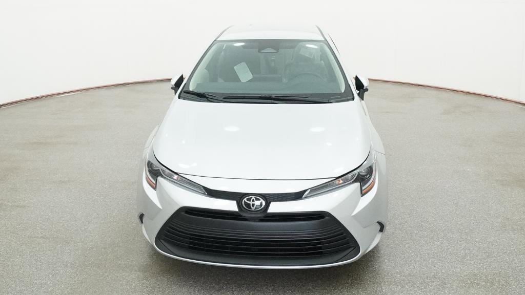 Used 2026 Toyota Corolla LE FWD image 5