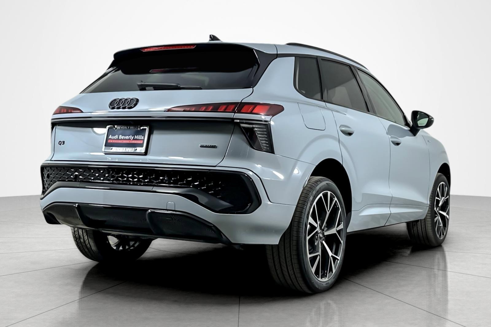 New 2026 Audi Q3 quattro 2.0T AWD/4WD image 6