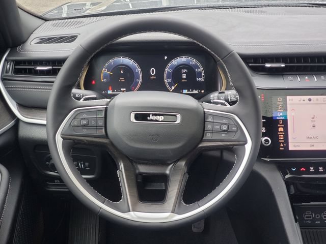 New 2026 Jeep Grand Cherokee Altitude AWD/4WD image 18