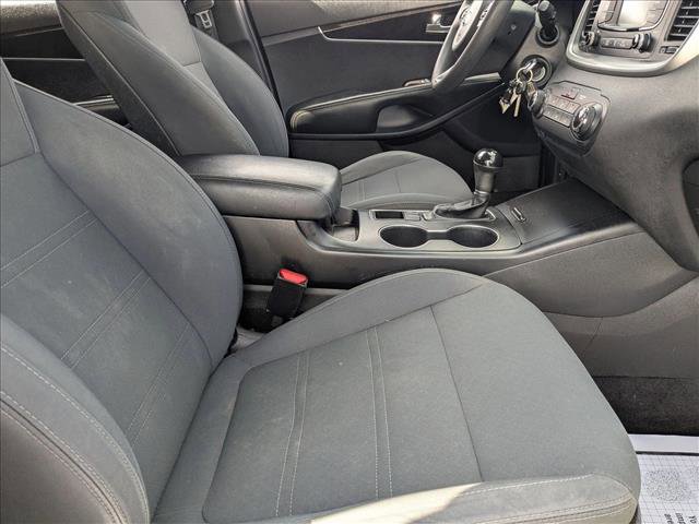 Used 2016 Kia Sorento LX image 18